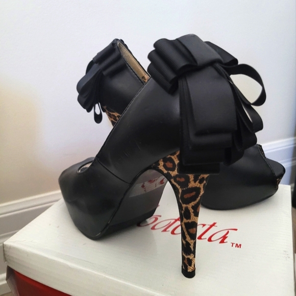 Platform Leopard Print Peeptoes - Picture 2 of 4